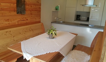 Tradition Apartment mit gemütlichen Küchentisch